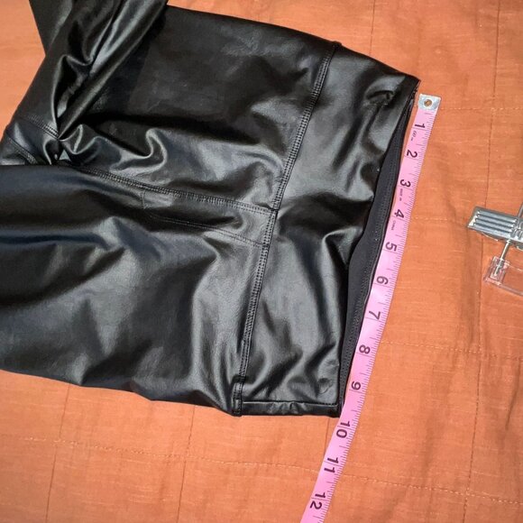 Offline By Aerie Black Faux Leather High-Waisted Leggings Xs - Picture 5 of 10